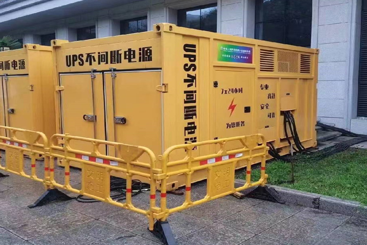 驿城发电机租赁施工现场